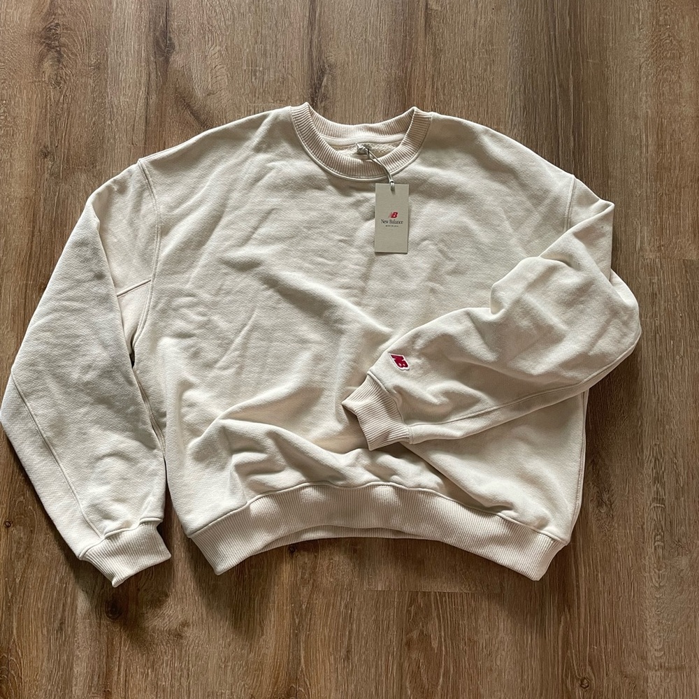 NWT New Balance made in USA Women's Crewneck Sweatshirt M